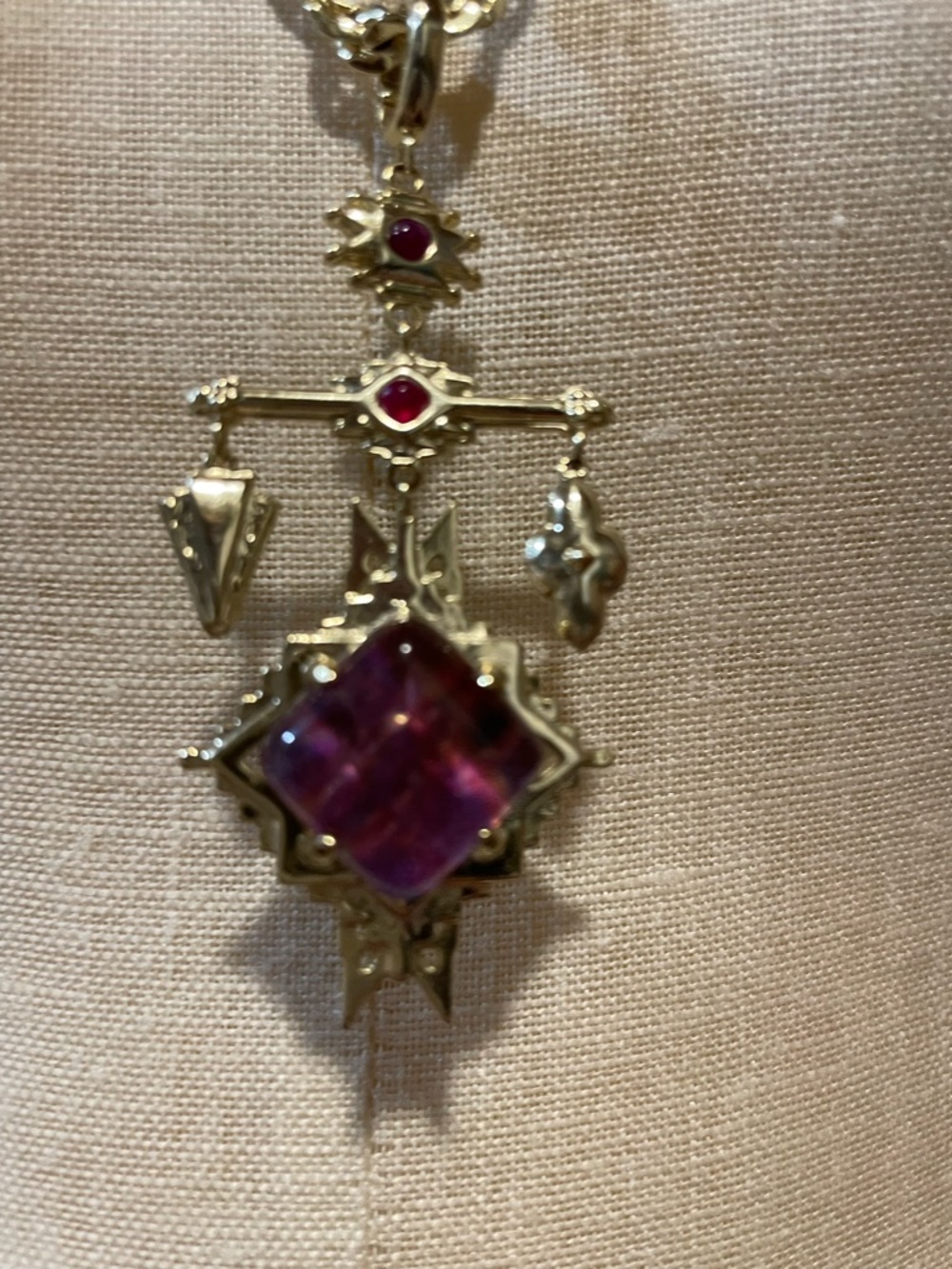 Kendra Scott Cass Gold Necklace with Mauve Abalone - Picture 3 of 3